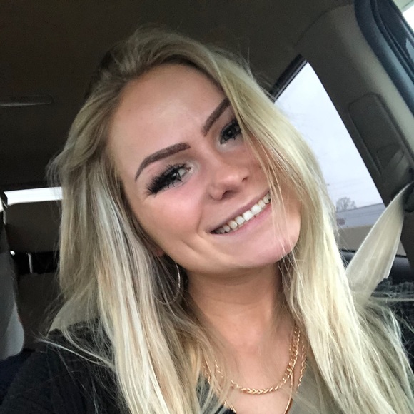 Meet your Posher, Jenna - Picture 1 of 1